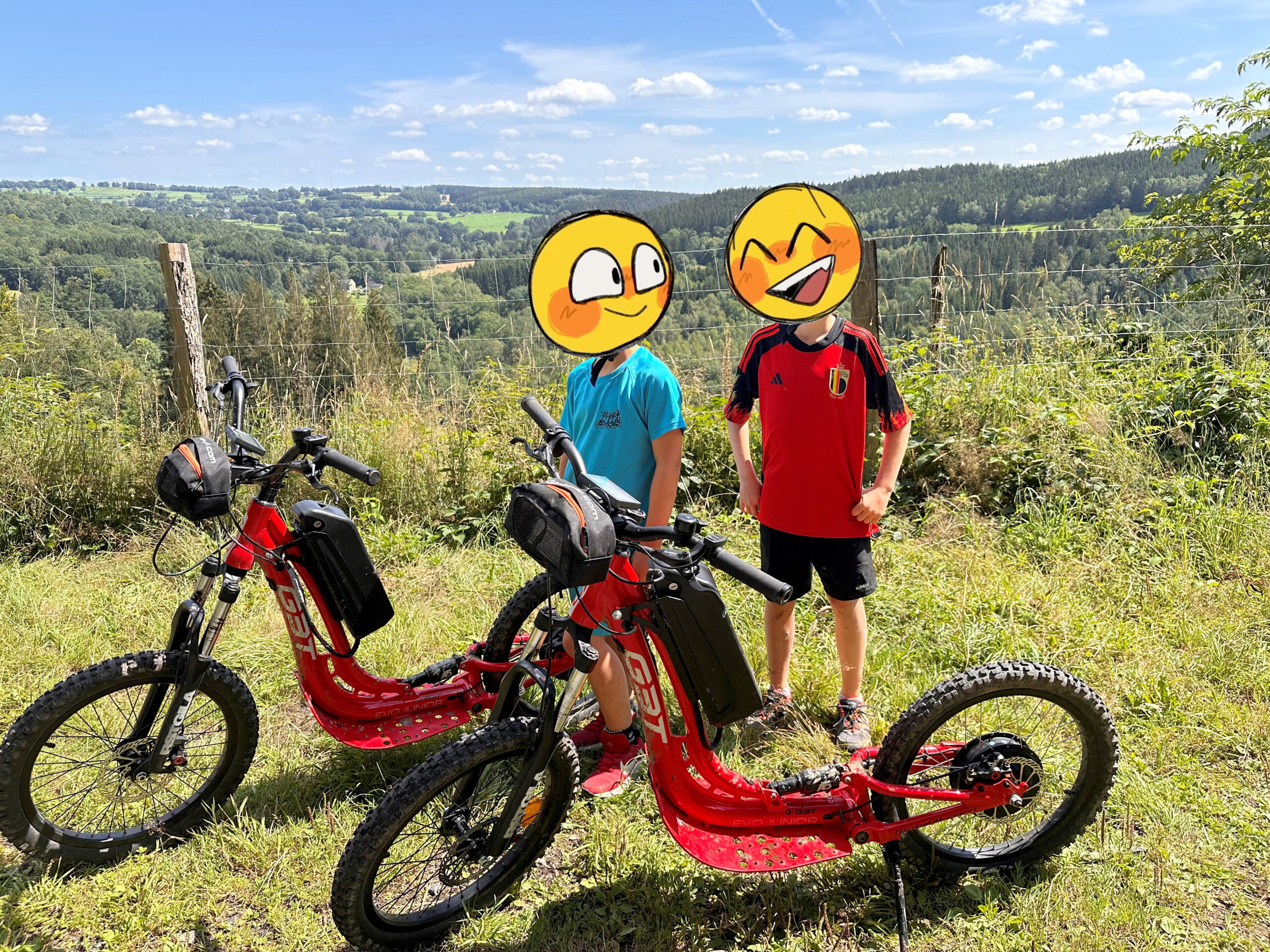 1. Emoji_AT BIKE